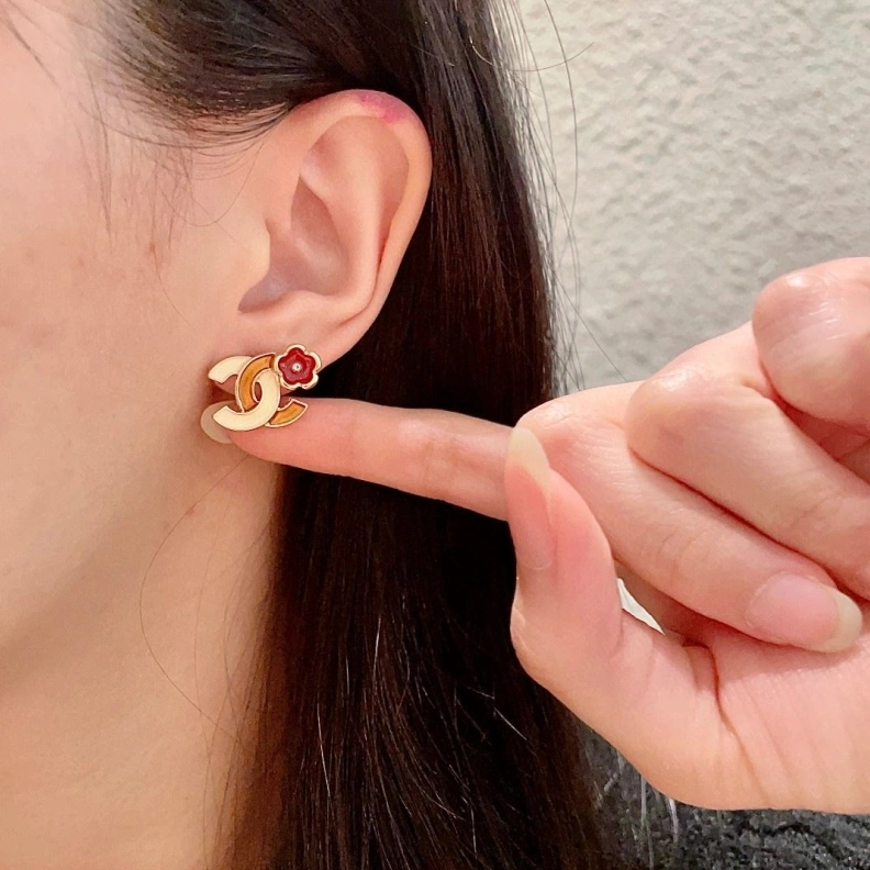 Minimalist Chxnxl Earrings 284420