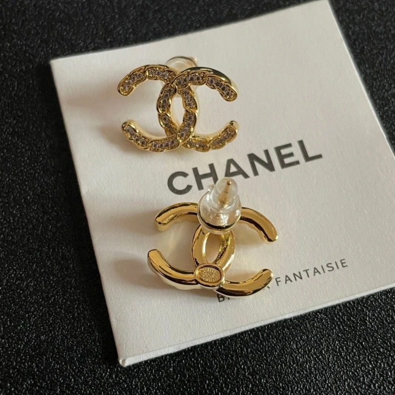 Trendsetting Chxnxl Earrings 284433