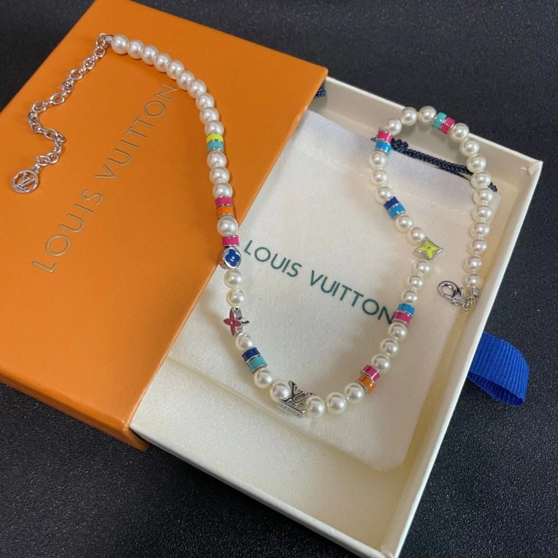 Popular LX Necklaces 308541
