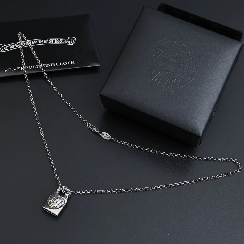EyeCatching Chrxmx Hxxrts Necklaces 297895