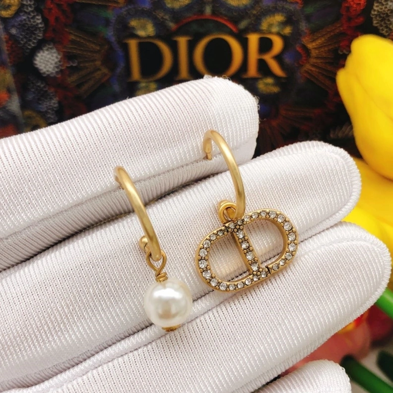 Lightweight Christian Dxxr Earrings 293919