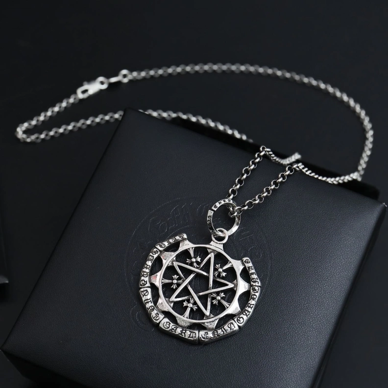 Breathable Chrxmx Hxxrts Necklaces 297891