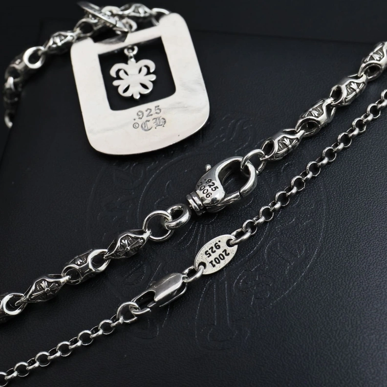 GoAnywhere Chrxmx Hxxrts Necklaces 297889