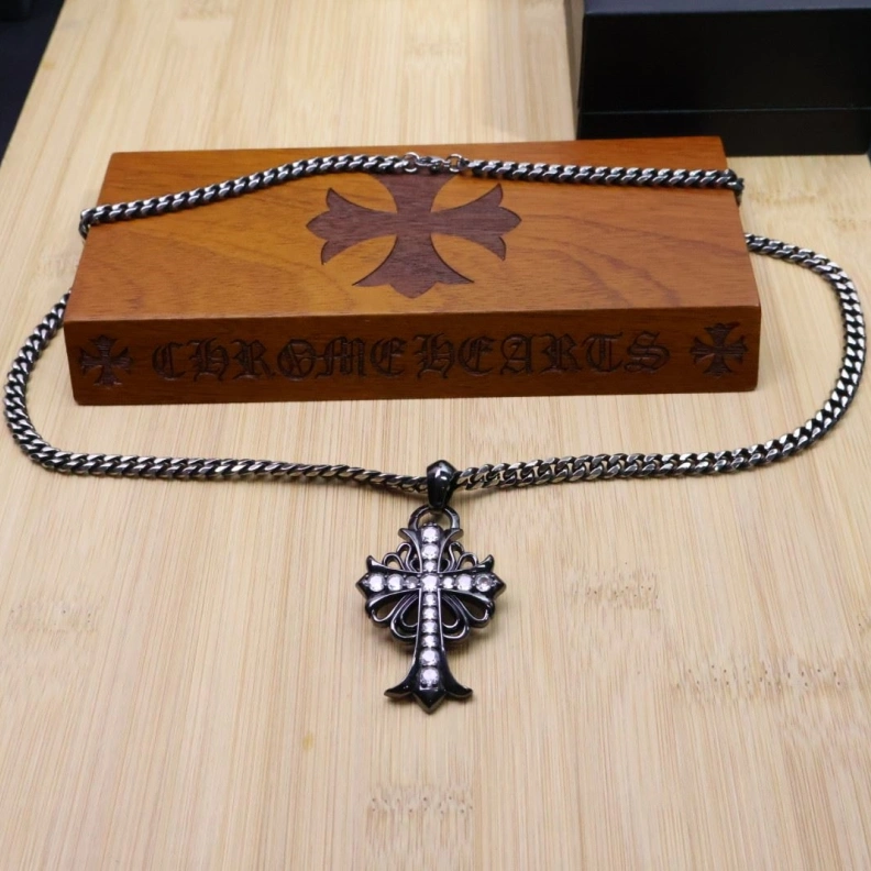 Comfortable Chrxmx Hxxrts Necklaces 296109
