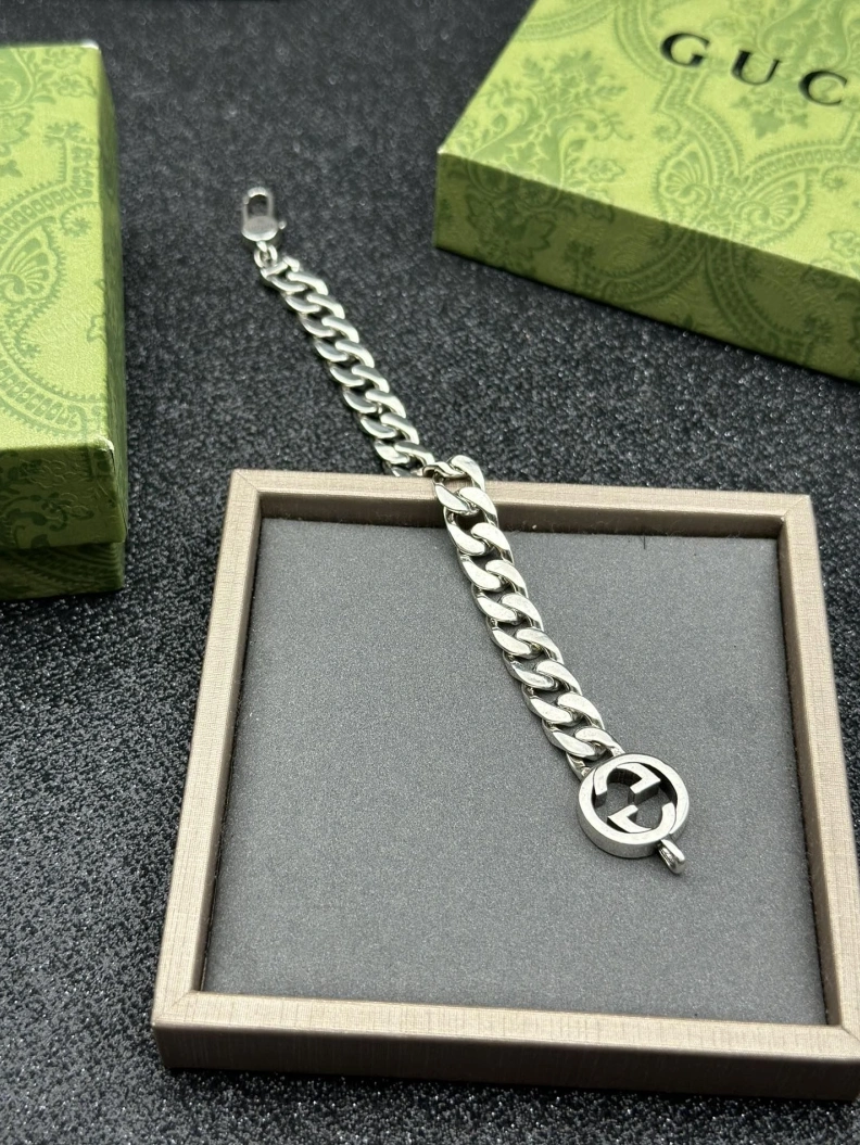 Sophisticated Gxccx Bracelets 302358