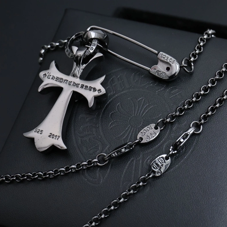 Chrxmx Hxxrts Necklaces Refined 296081