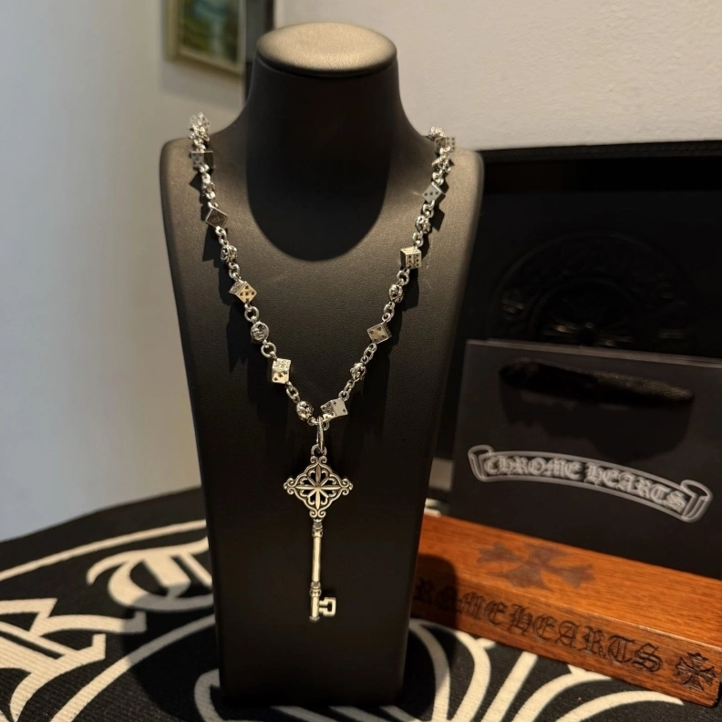 Chrxmx Hxxrts Necklaces Sleek 296084