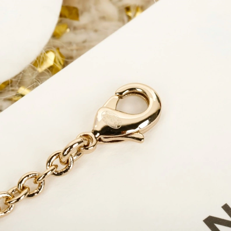 Minimalist Chxnxl Necklaces 284990