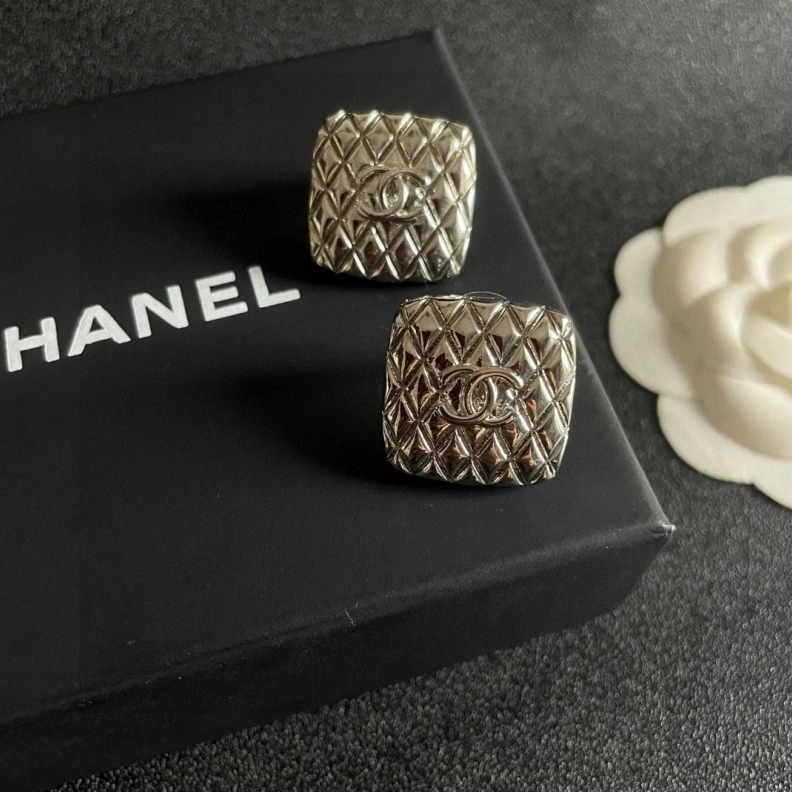 Trendy Chxnxl Earrings 284408