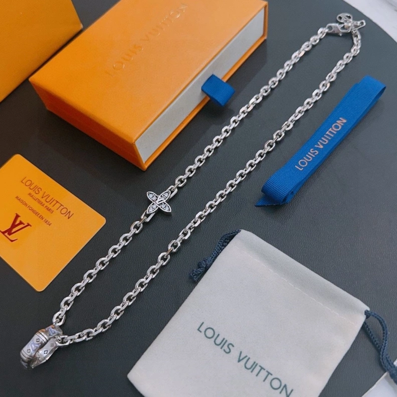 Versatile LX Necklaces 308557