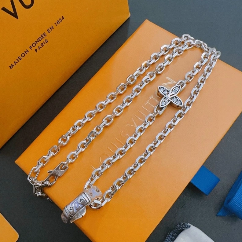 Versatile LX Necklaces 308557