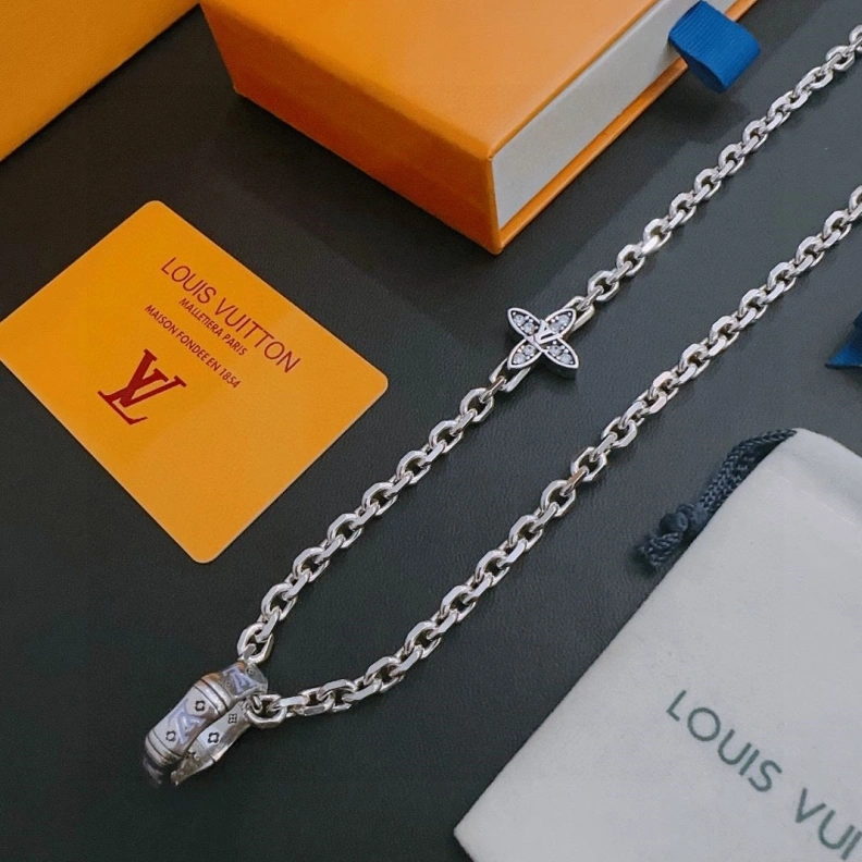 Versatile LX Necklaces 308557
