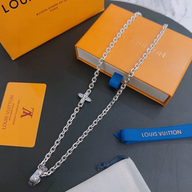 Versatile LX Necklaces 308557