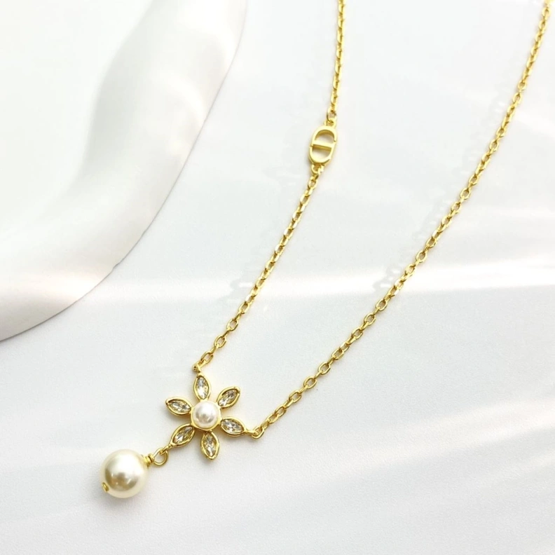 Christian Dxxr Necklaces Breathable 293759