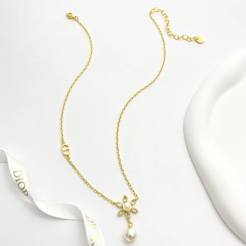 Christian Dxxr Necklaces Breathable 293759