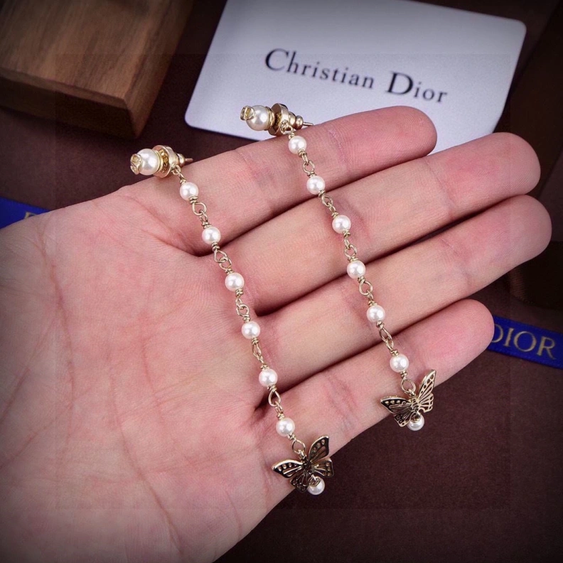 Soft Christian Dxxr Earrings 293928