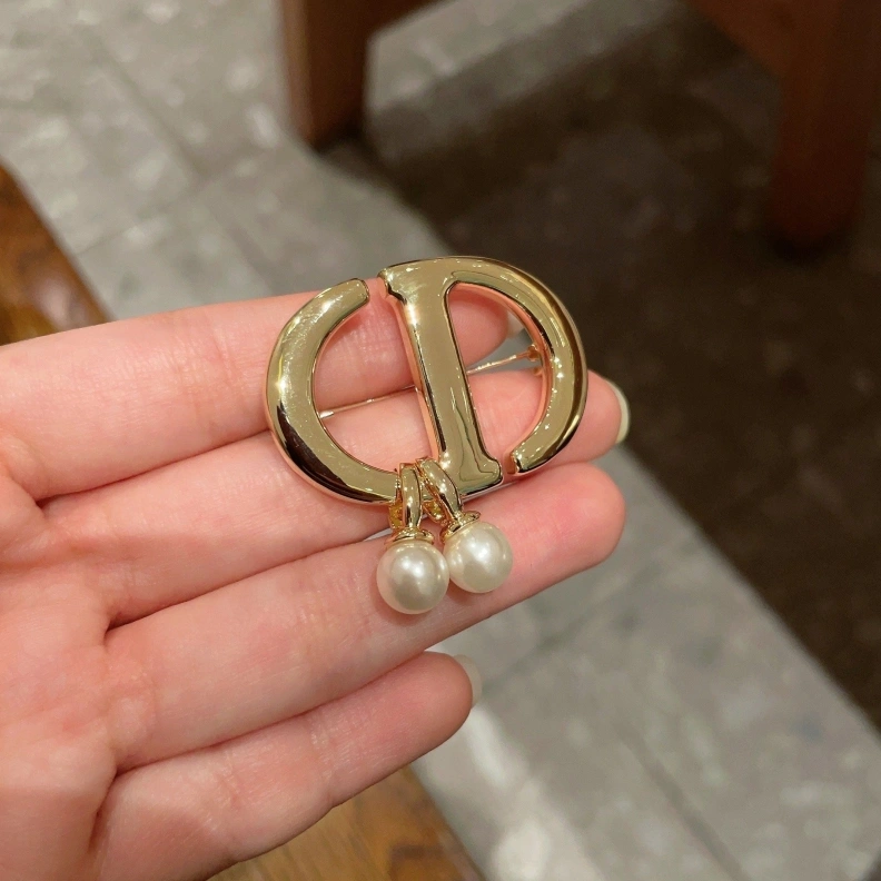 Unique Christian Dxxr Brooches 293979