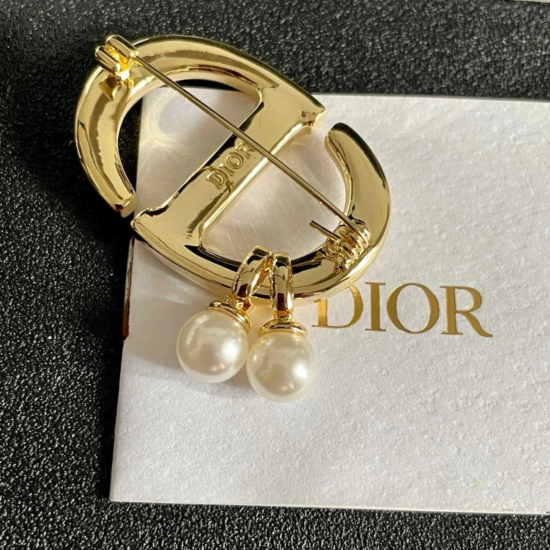 Unique Christian Dxxr Brooches 293979
