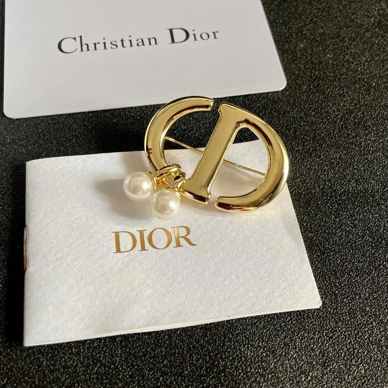 Unique Christian Dxxr Brooches 293979
