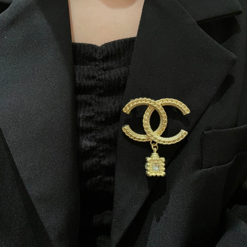 AllSeason Chxnxl Brooches 284649