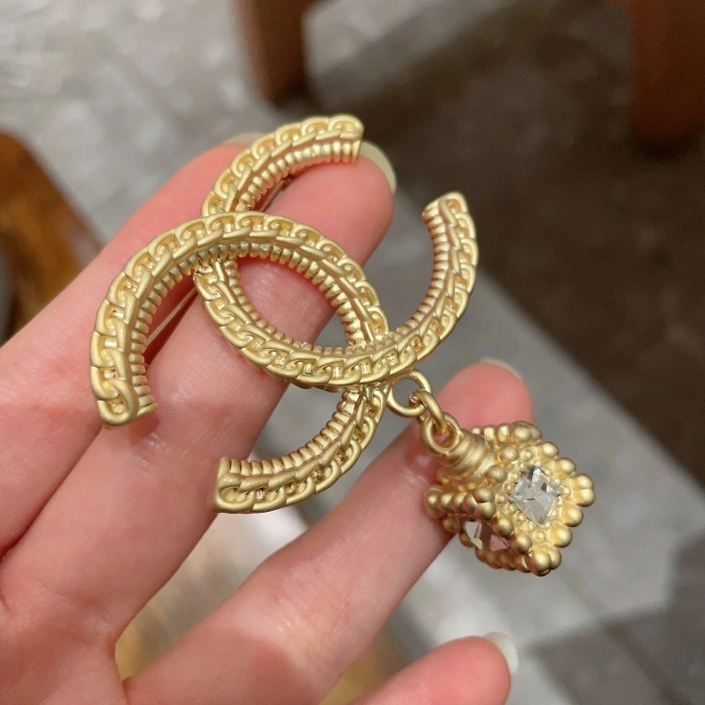 AllSeason Chxnxl Brooches 284649