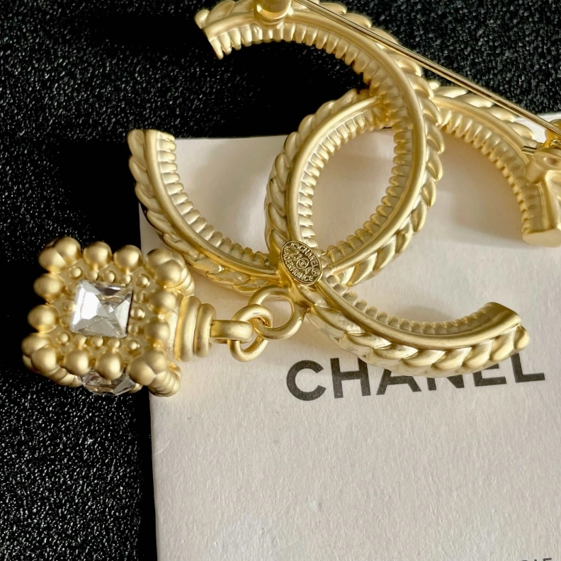 AllSeason Chxnxl Brooches 284649