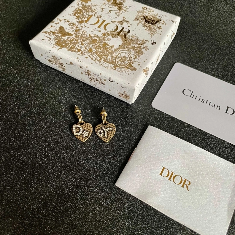 Christian Dxxr Earrings Trendy 293918