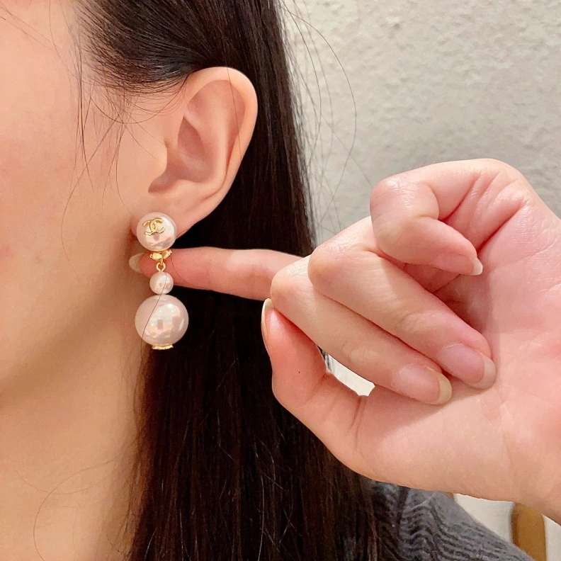 Chxnxl Earrings Trendsetting 284385