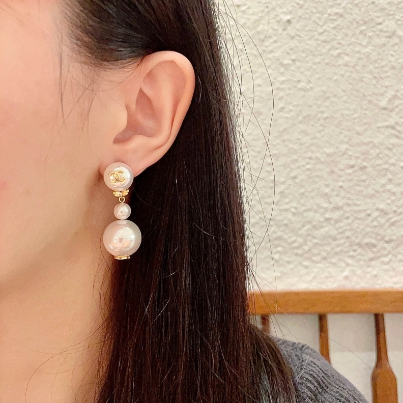 Chxnxl Earrings Trendsetting 284385