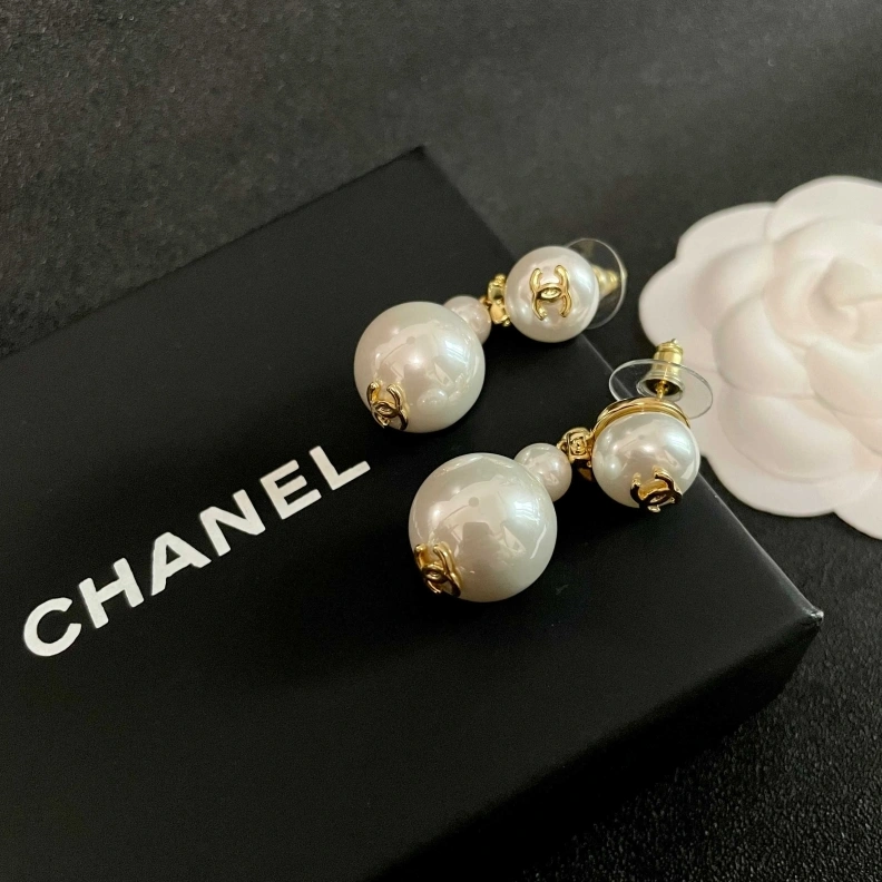 Chxnxl Earrings Trendsetting 284385