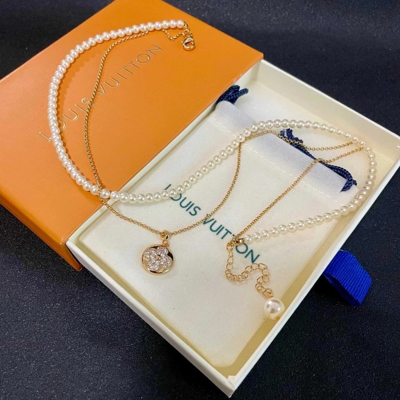 Affordable LX Necklaces 308528