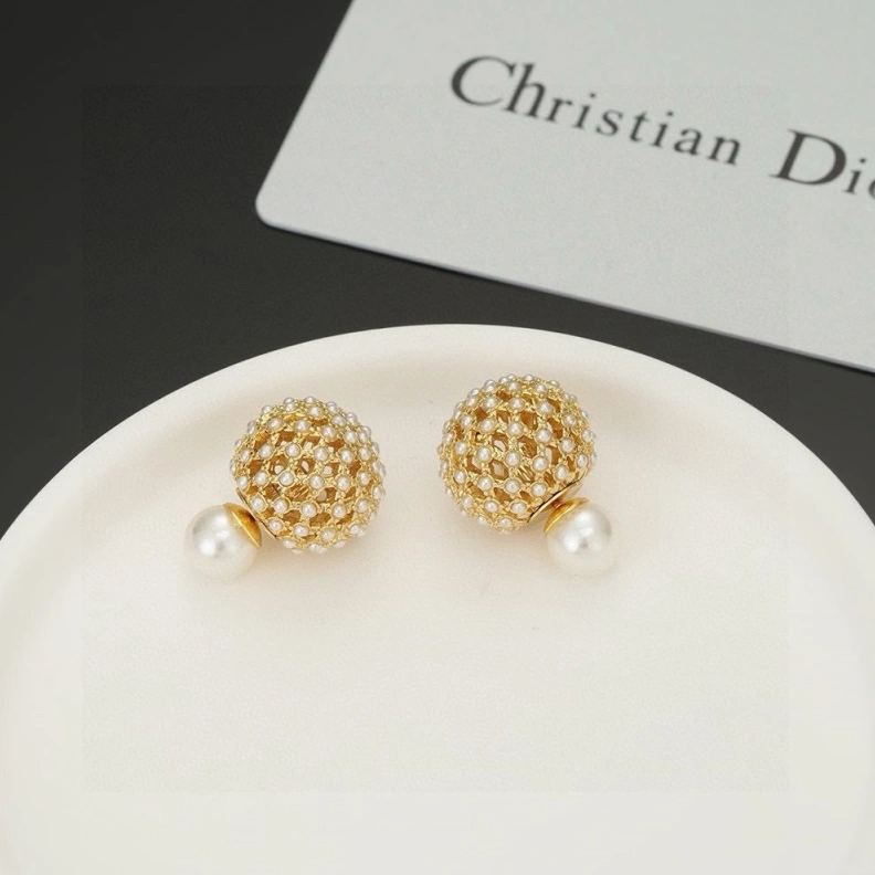 Christian Dxxr Earrings Functional 293909