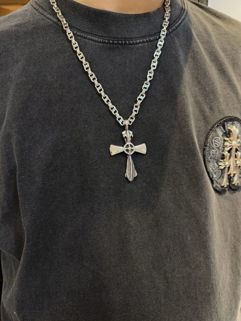 Chrxmx Hxxrts Necklaces Compact 297886