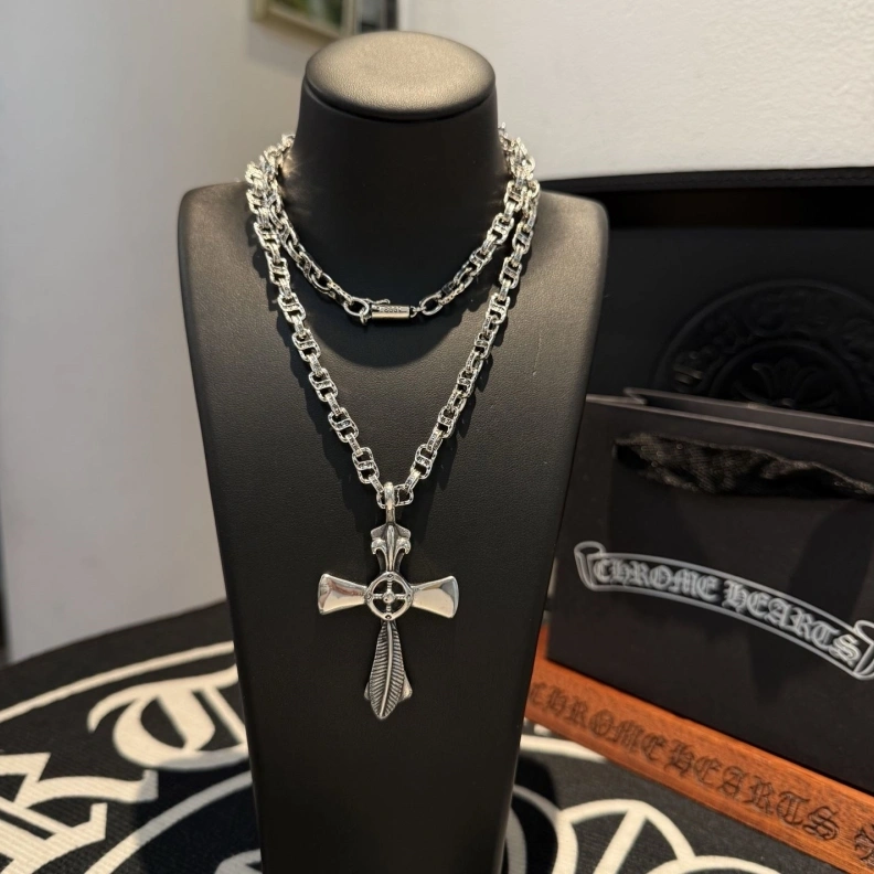 Chrxmx Hxxrts Necklaces Compact 297886