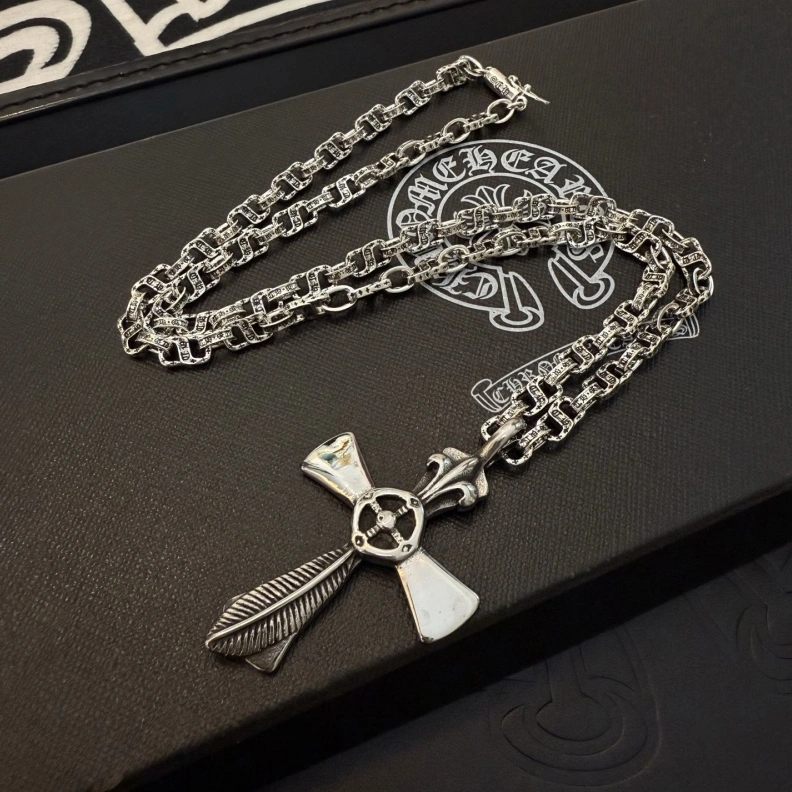Chrxmx Hxxrts Necklaces Compact 297886