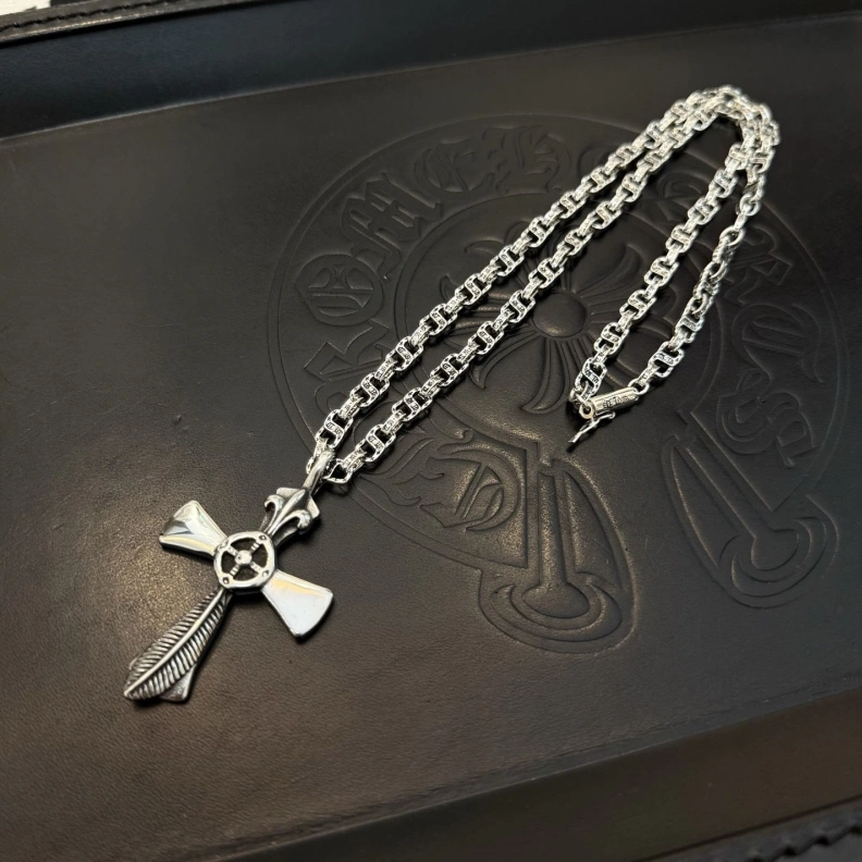 Chrxmx Hxxrts Necklaces Compact 297886