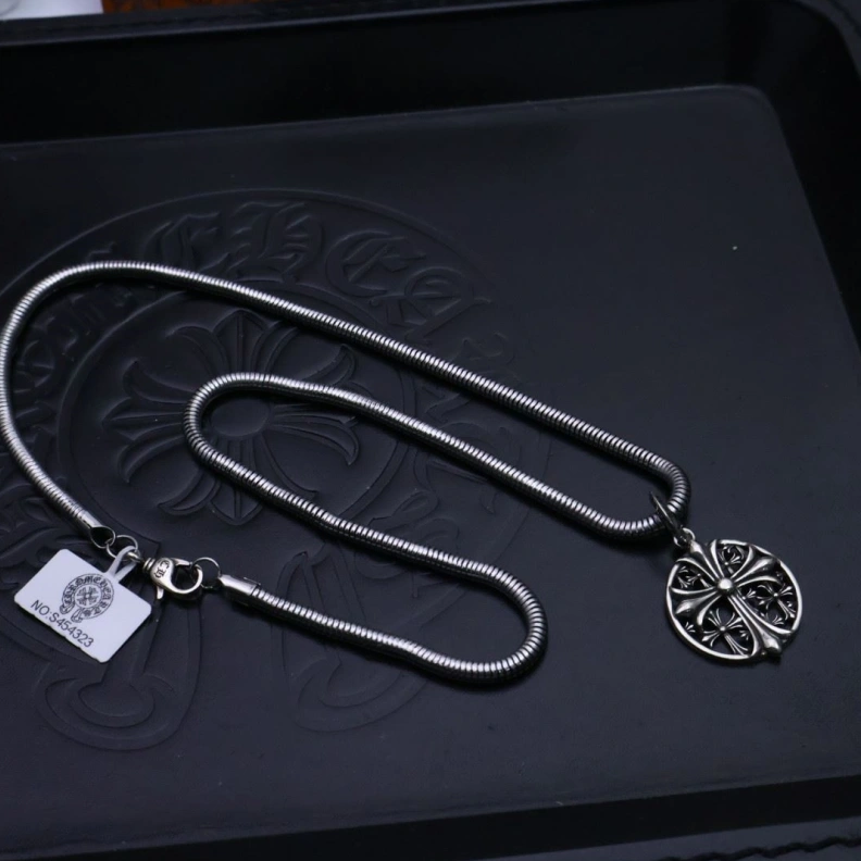 Lightweight Chrxmx Hxxrts Necklaces 296075
