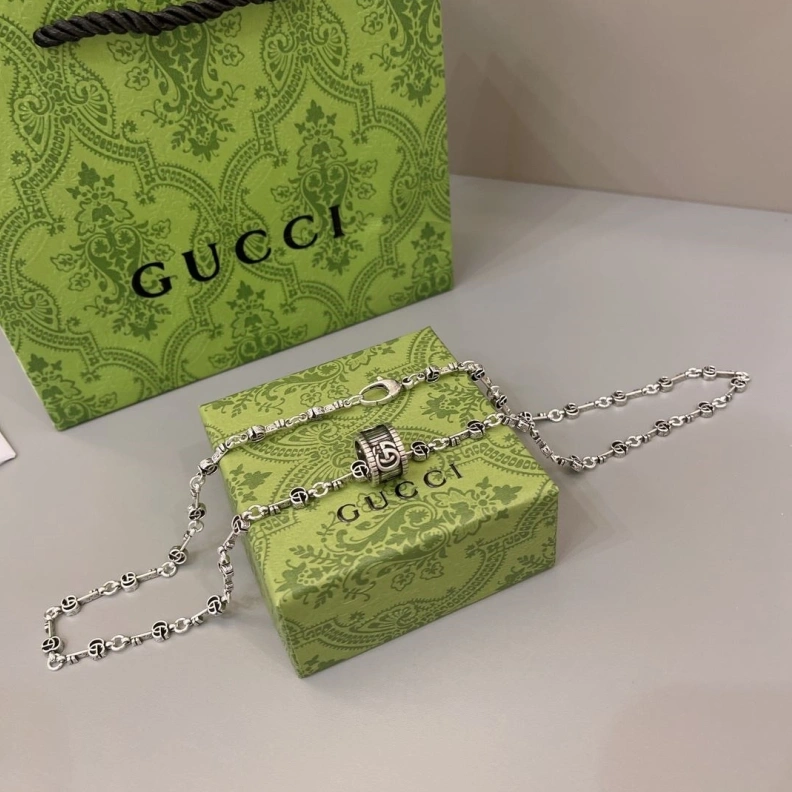 Stylish Gxccx Necklaces 302085