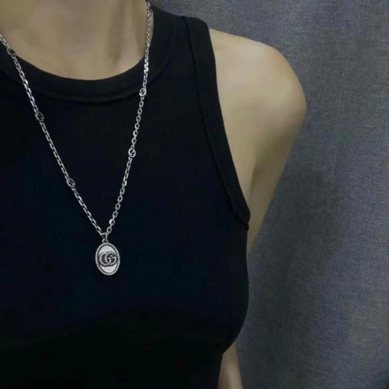 Gxccx Necklaces Stylish 302068