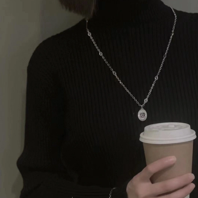 Gxccx Necklaces Stylish 302068