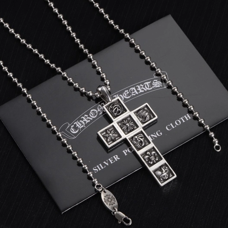 Compact Chrxmx Hxxrts Necklaces 296062