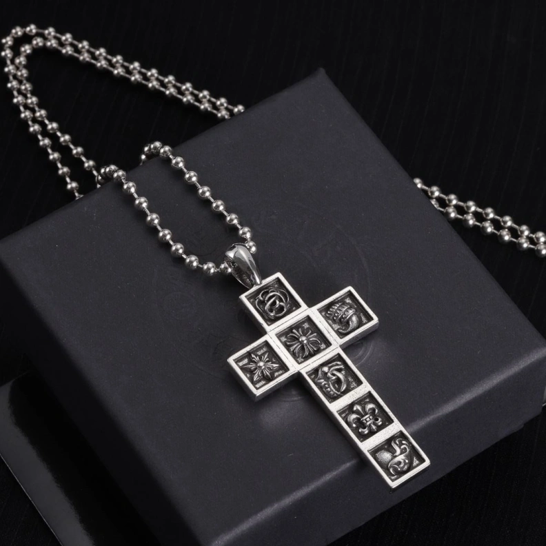 Compact Chrxmx Hxxrts Necklaces 296062