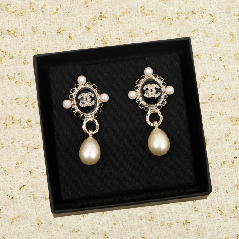 HighQuality Chxnxl Earrings 284382