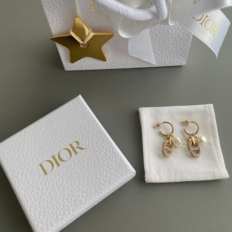 Minimalist Christian Dxxr Earrings 293905