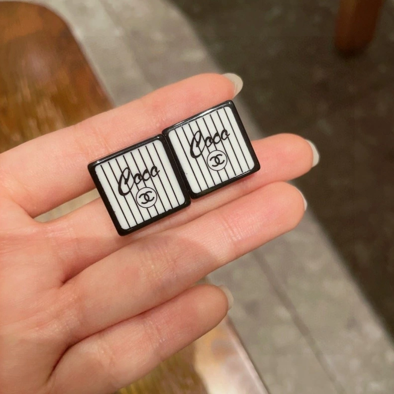 Efficient Chxnxl Earrings 284381