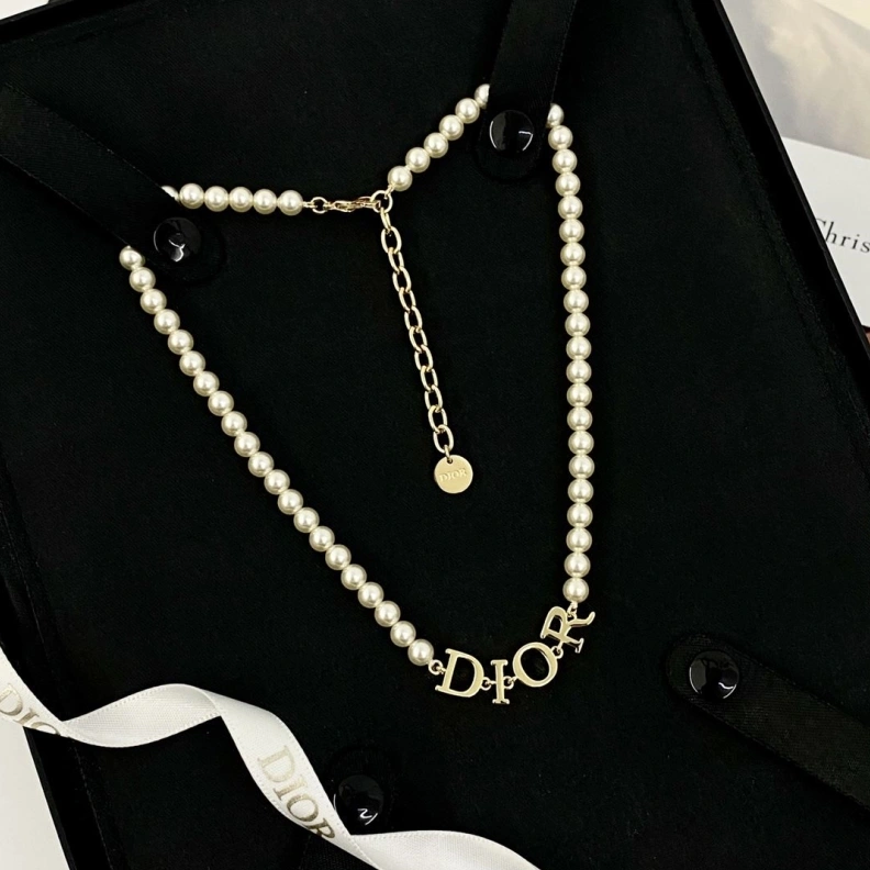 EyeCatching Christian Dxxr Necklaces 293754