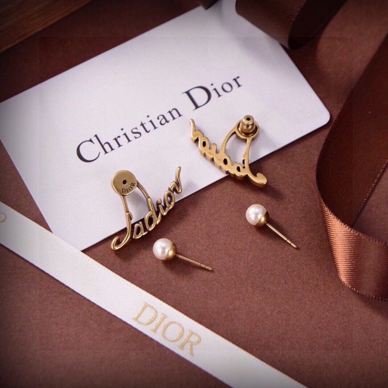 Christian Dxxr Earrings Trendsetting 293904