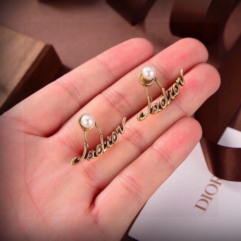 Christian Dxxr Earrings Trendsetting 293904