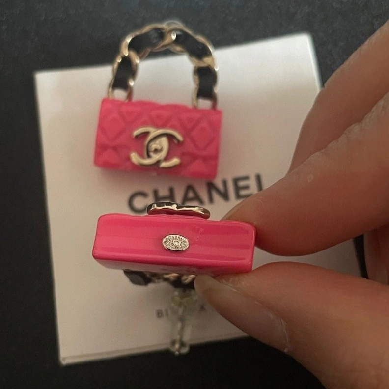 Stylish Chxnxl Earrings 284358