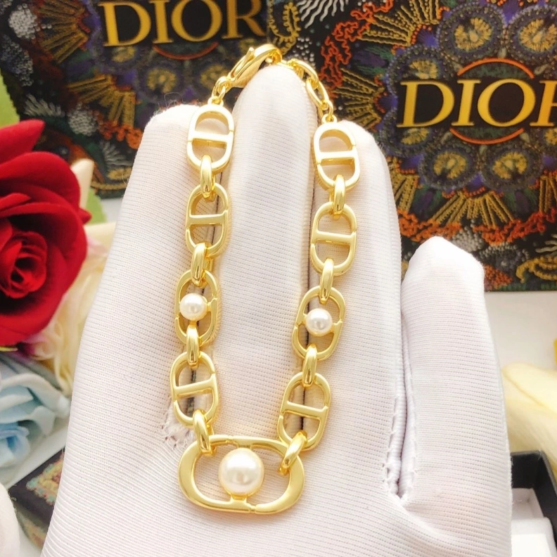 Christian Dxxr Necklaces ModernLook 293751